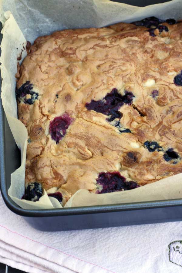 Blueberry, white chocolate & macadamia blondies