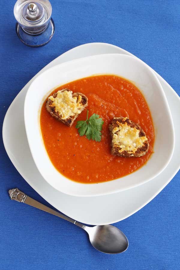 Roasted butternut squash & tomato soup