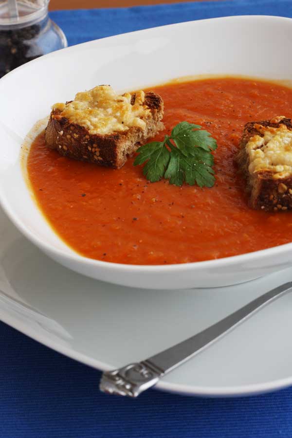 Roasted butternut squash & tomato soup