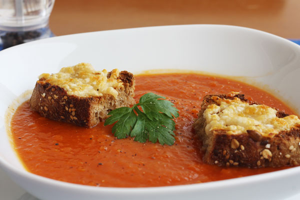 roasted butternut squash & tomato soup