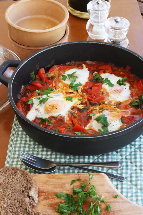 Eggs with tomatoes, red peppers & bacon from Scrummy Lane