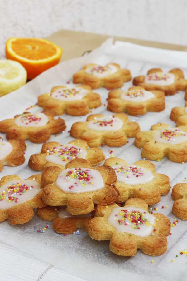 Iced citrus Shrewsbury biscuits from scrummylane.com