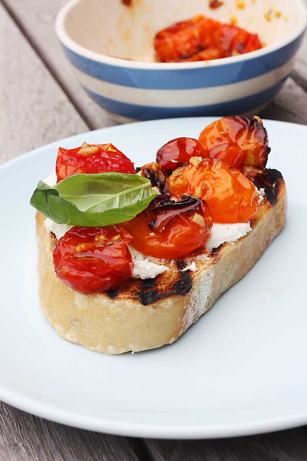 Slow-roasted tomato & ricotta bruschetta by Scrummy Lane