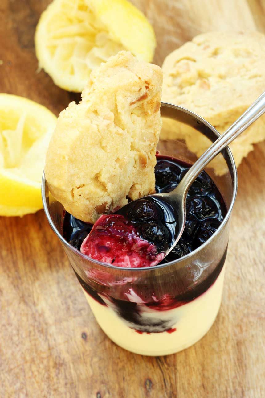 LEMON POSSET WITH BLUEBERRIES AND MACADAMIA SHORTBREAD BY SCRUMMY LANE - a perfect quick and easy dessert for entertaining!