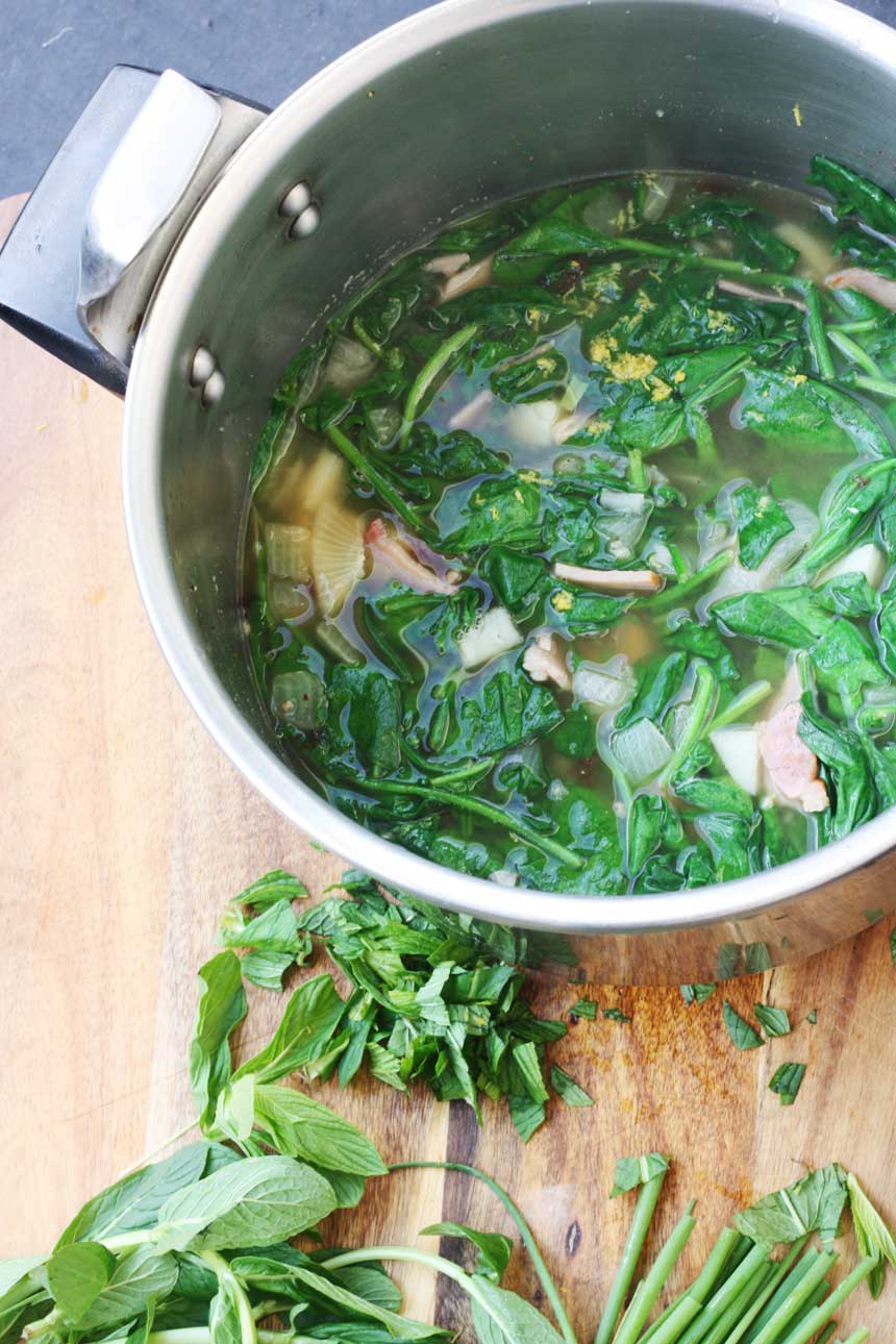 MAKING SPINACH SOUP