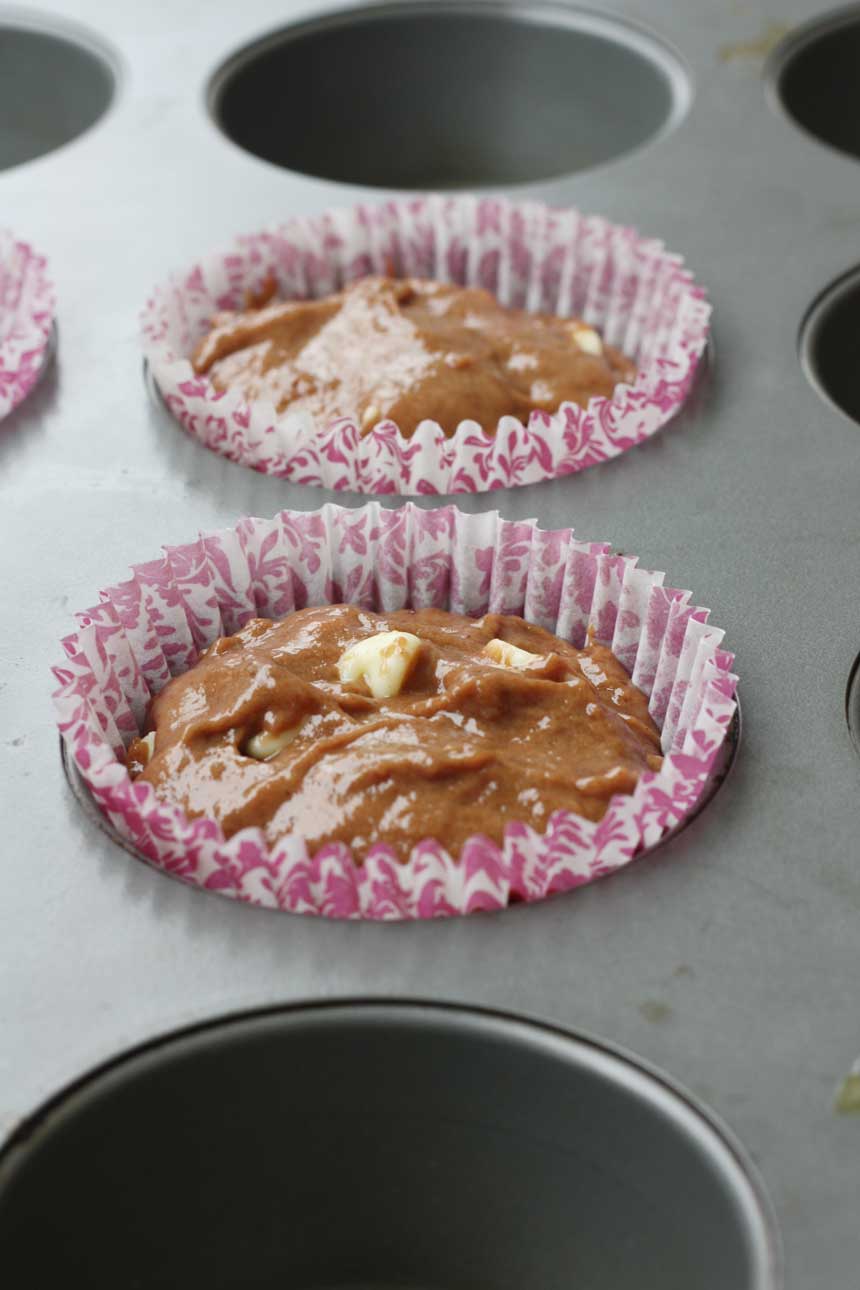 making chocolate cupcakes