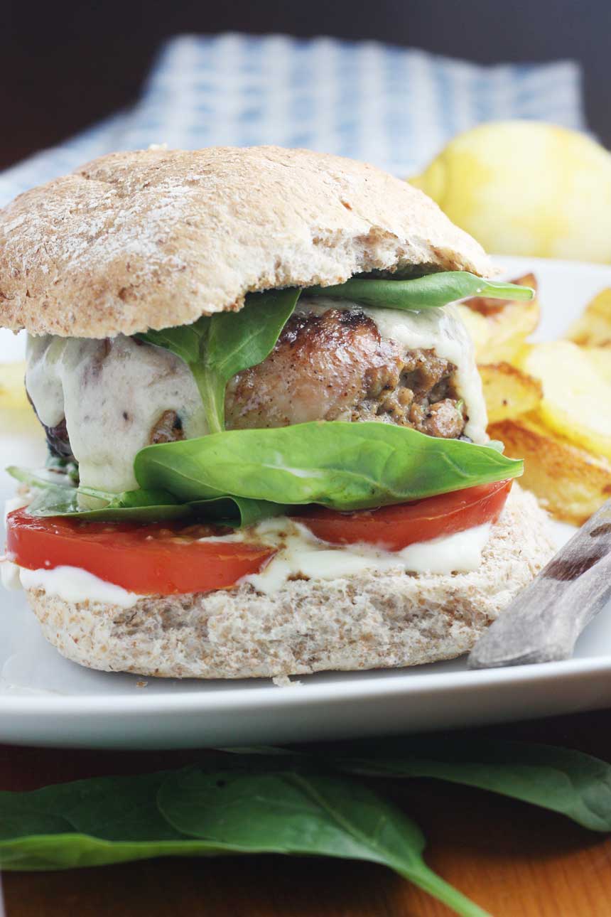 Bacon-wrapped turkey burgers with gruyère