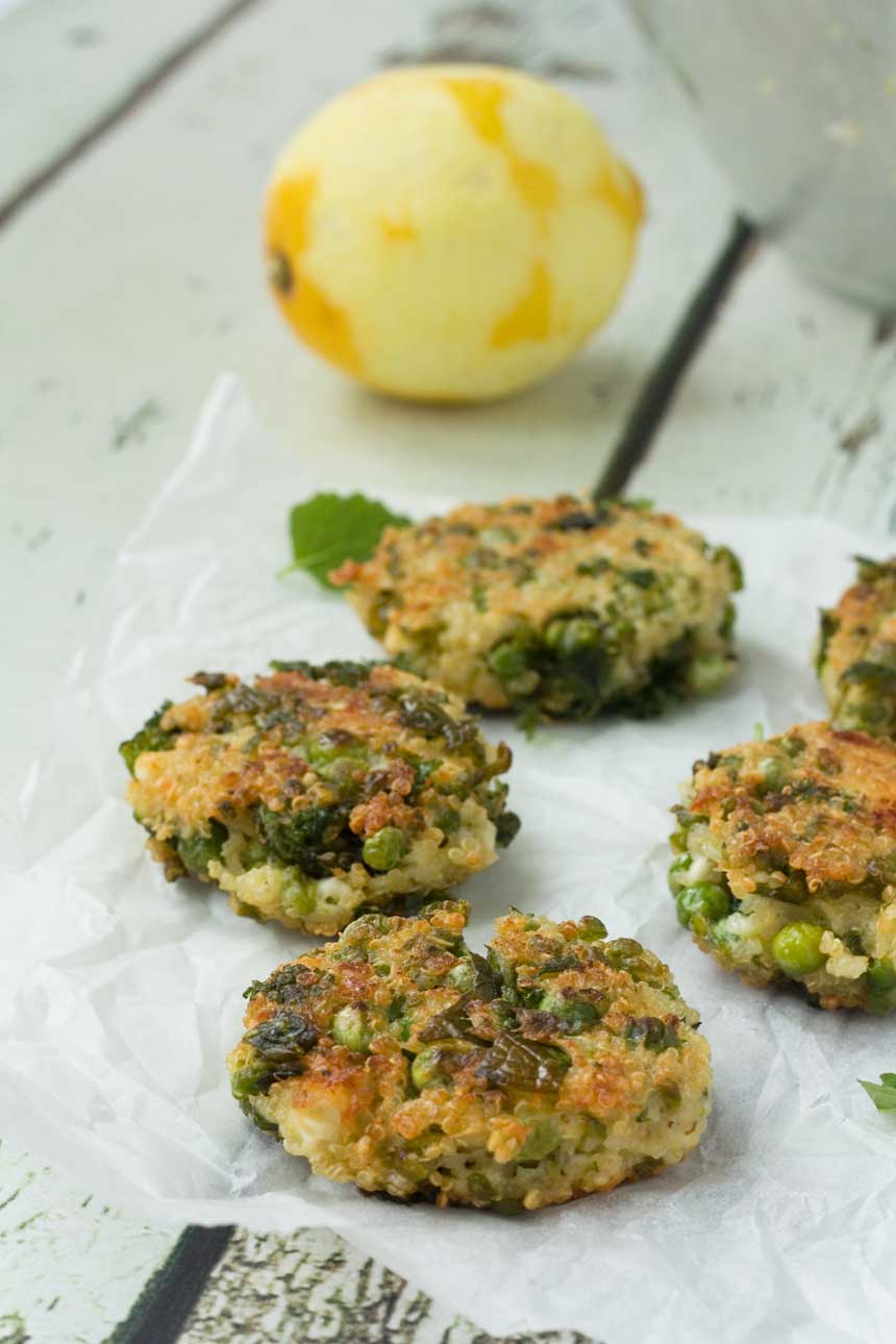 Pea, mint & feta quinoa fritters - a perfect little spring-time snack!