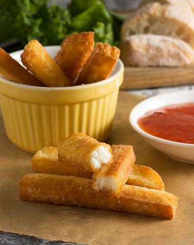 A different sort of crunchy fries ... halloumi fries! You won't be disappointed ... just don't forget the sour cream and sweet chili sauce for dipping!