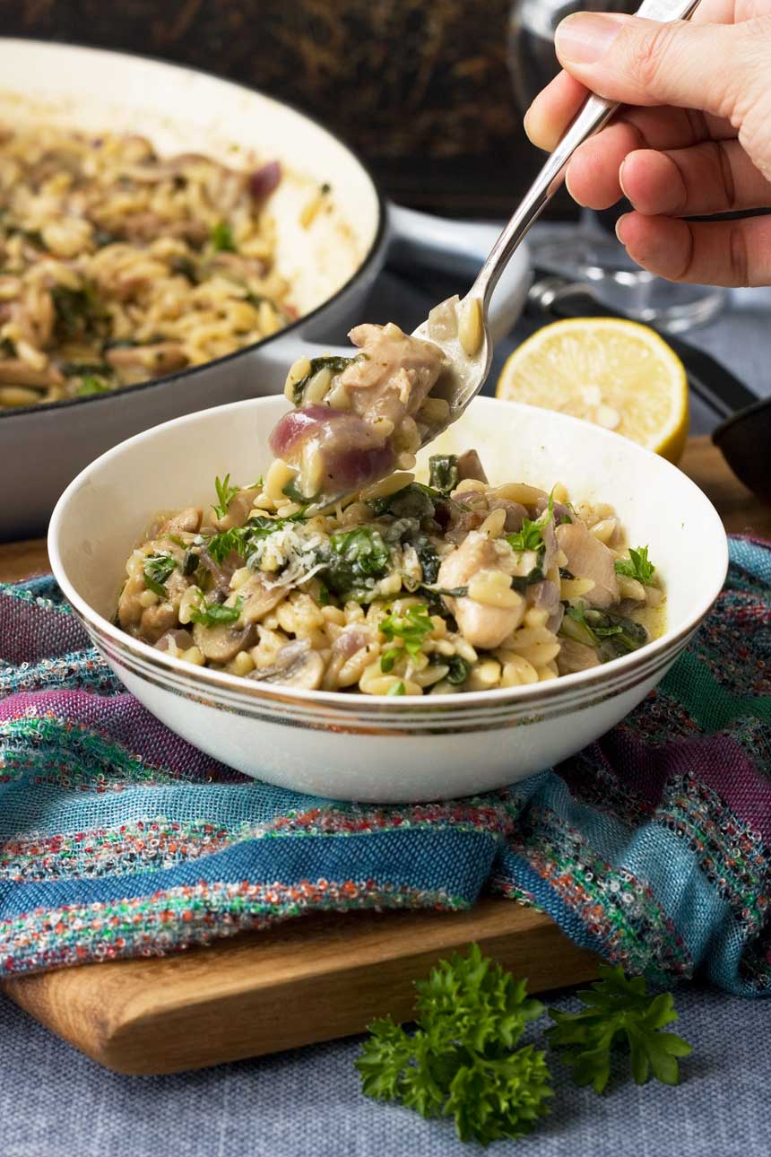 Creamy Chicken, Bacon And Mushroom Orzo (One Pot) - Scrummy Lane