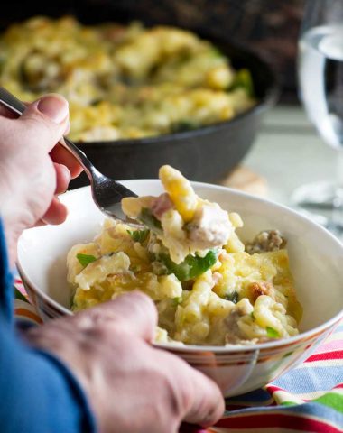 Leftover turkey, bacon and brussels sprouts macaroni cheese (Christmas macaroni!)