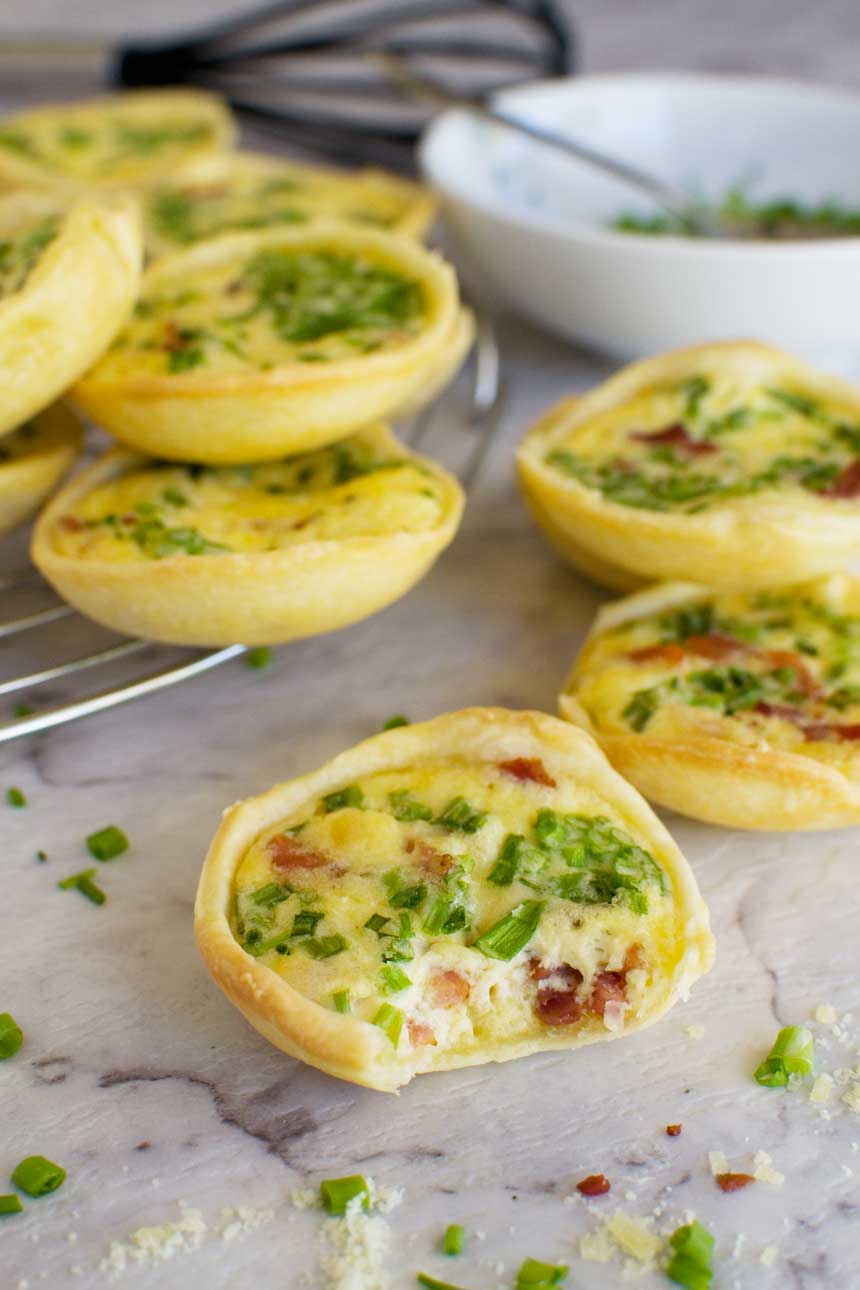 Mini quiche lorraine (6 ingredients) - Scrummy Lane