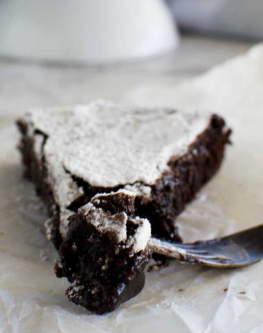6-ingredient gooey Swedish chocolate cake (kladdkaka)