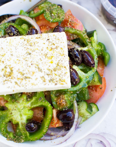 How to make a Greek salad.