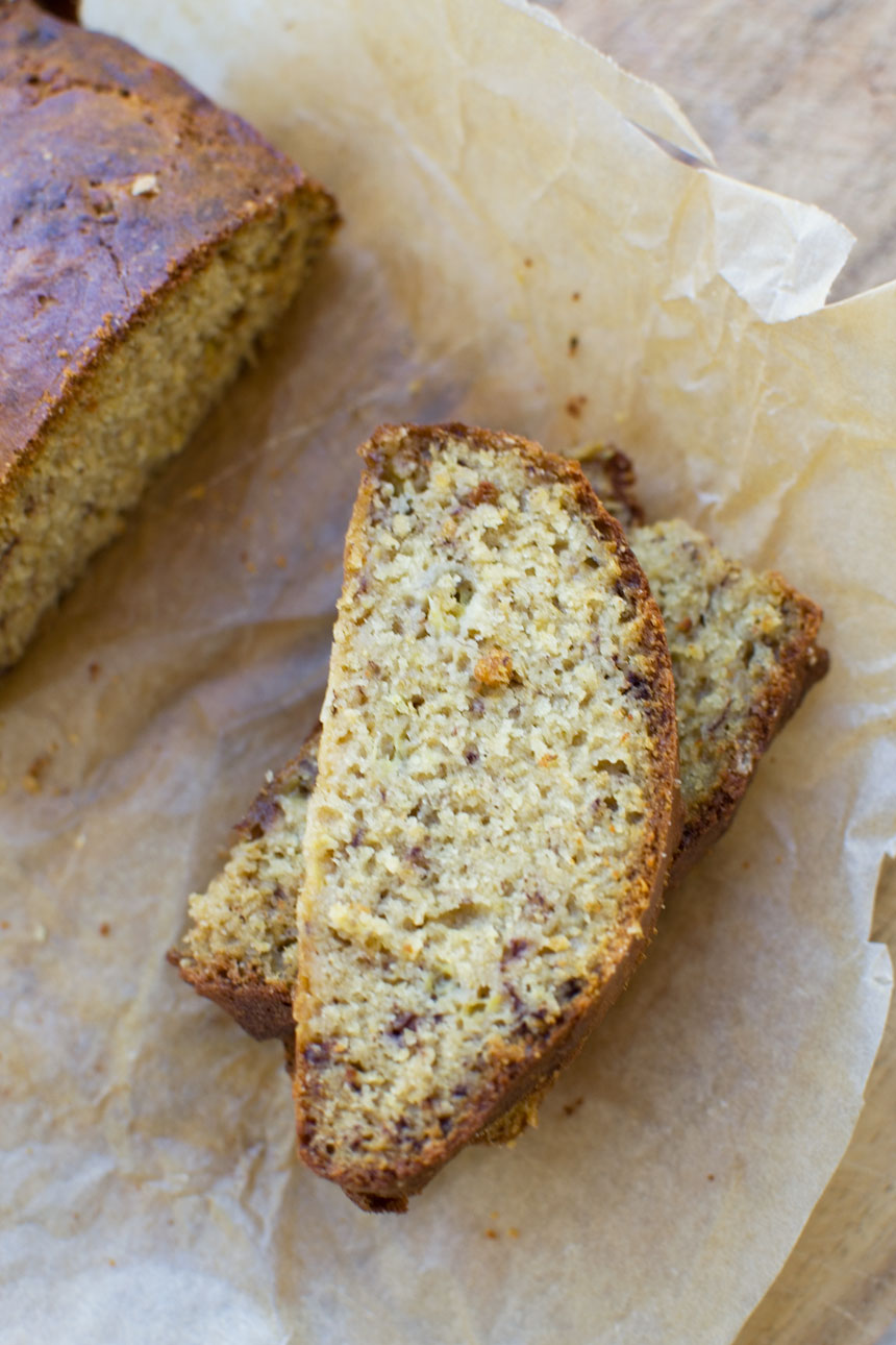 Really easy mini banana bread recipe (oven + air fryer!) - Scrummy Lane