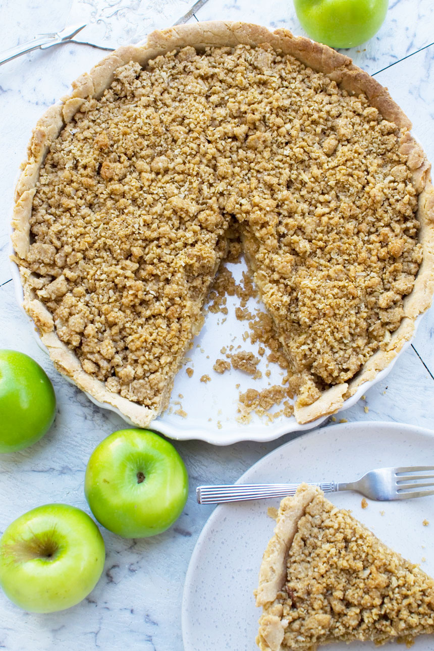 Easy Apple Crumble Pie With Oats (Dutch apple pie) Scrummy Lane