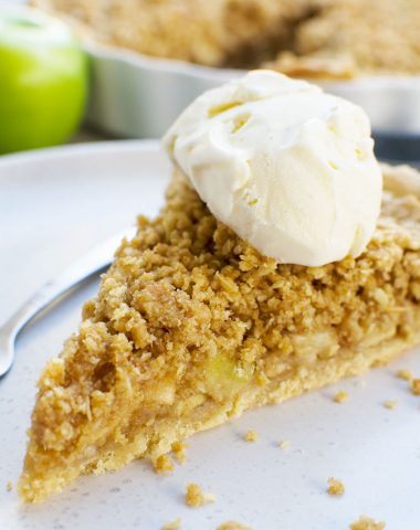 Easy apple crumble pie (Dutch apple pie)