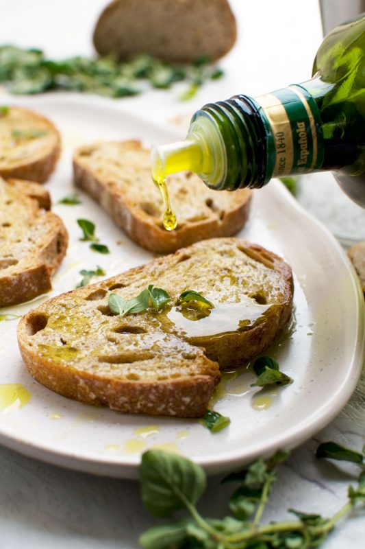 2-minute toasted bread with olive oil and salt (the easiest side dish!)