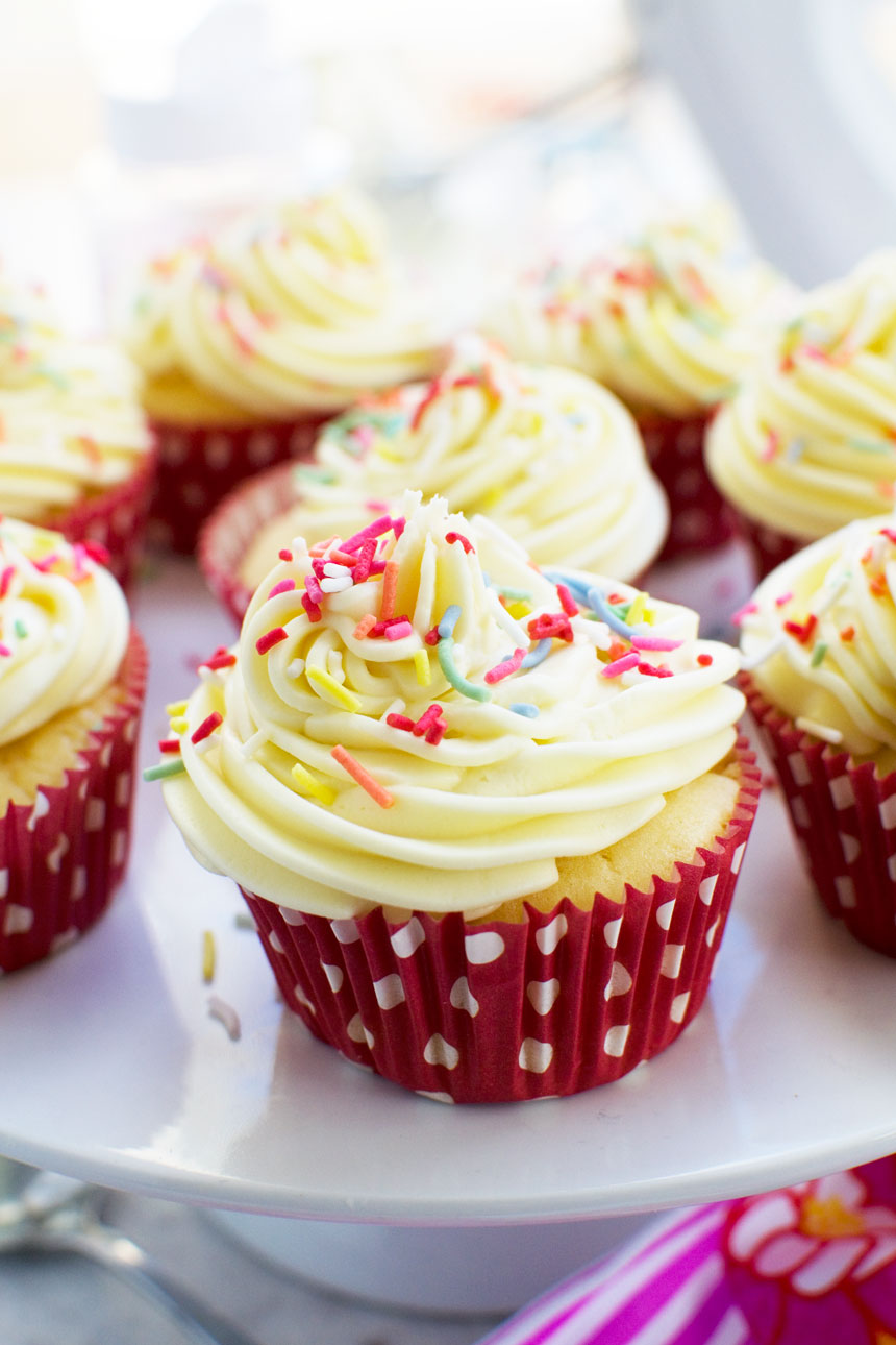 Healthier Vanilla Cupcakes With 2ingredient Frosting Scrummy Lane